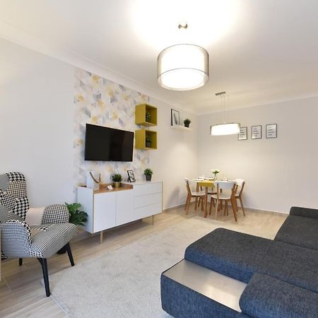 Kiralykut 2 Apartman - Ingyen Parkolas, Bicajok, Ac Székesfehérvár Buitenkant foto
