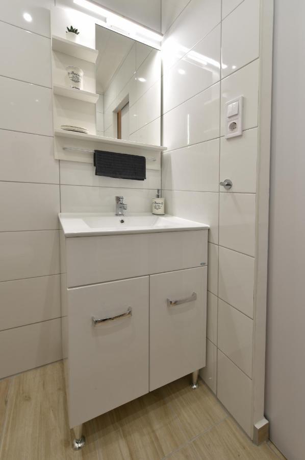 Kiralykut 2 Apartman - Ingyen Parkolas, Bicajok, Ac Székesfehérvár Buitenkant foto