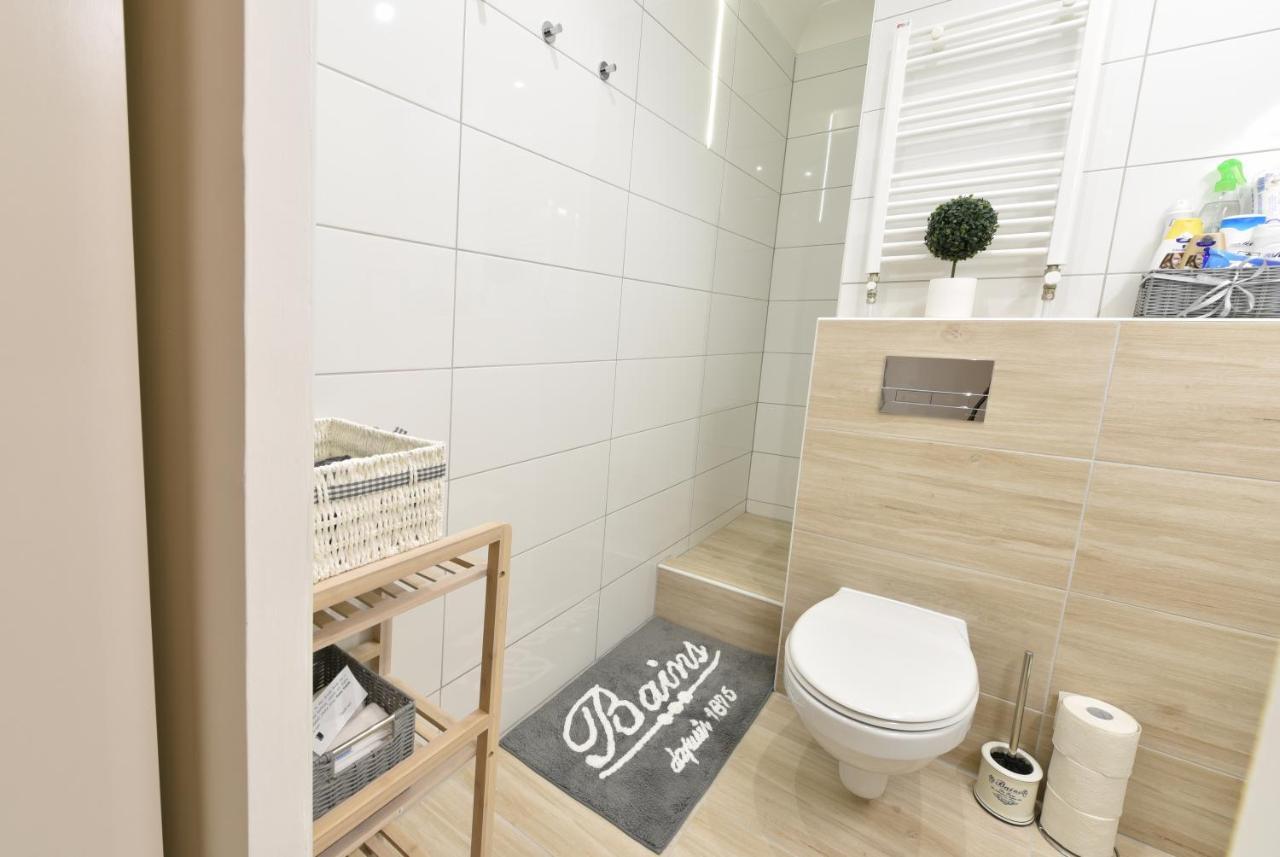 Kiralykut 2 Apartman - Ingyen Parkolas, Bicajok, Ac Székesfehérvár Buitenkant foto